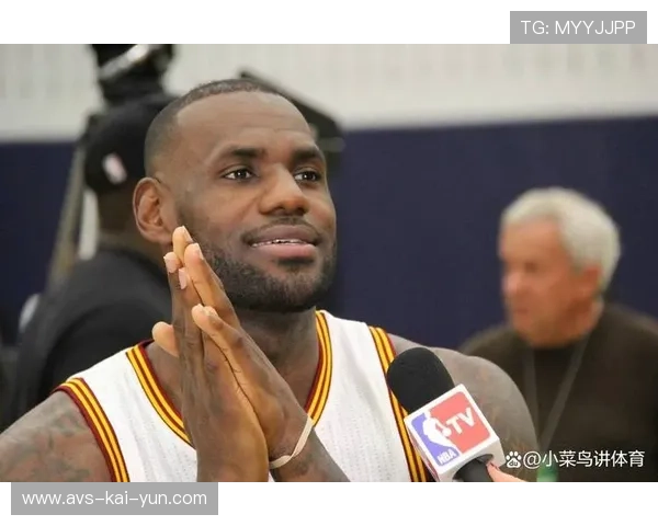 终场哨响,41岁詹姆斯凝视计分板,连续21年最佳阵容纪录就此终结